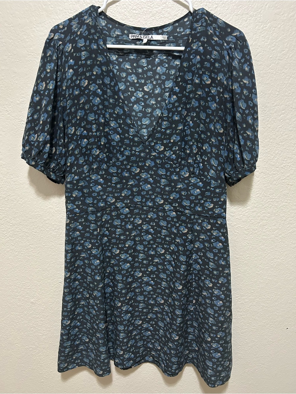 Pam & Gela Silk Mini Dress Blue Ditsy Floral Boho Romantic Size Large